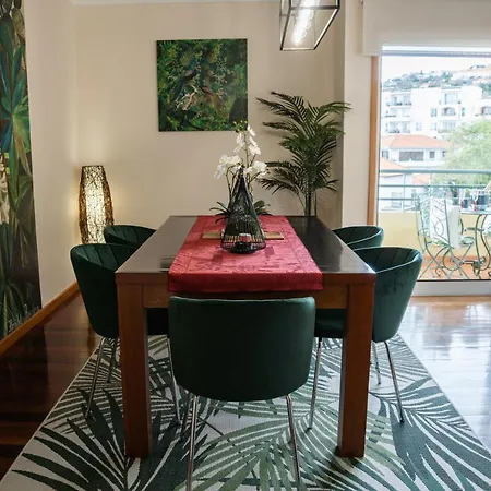 Delmar By Lovelystay Lägenhet